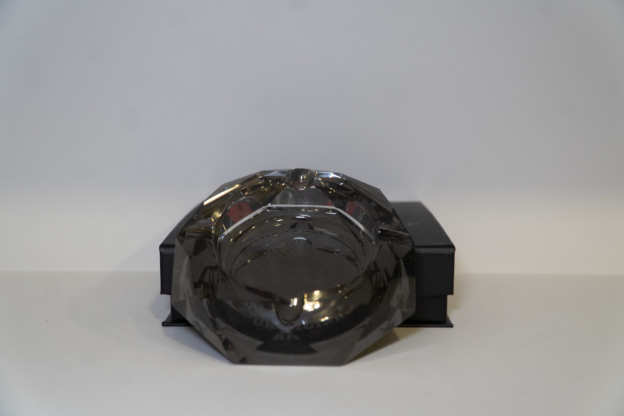 Cenicero Negro Diamante RAW Black - Imagen 2